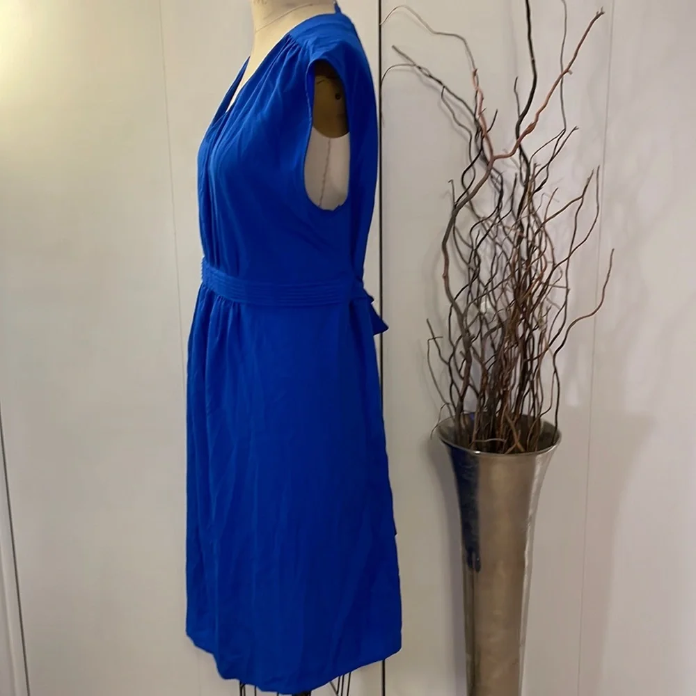 Motherhood Maternity sleeveless v-neck dress with back tie - Picture 4 of 8